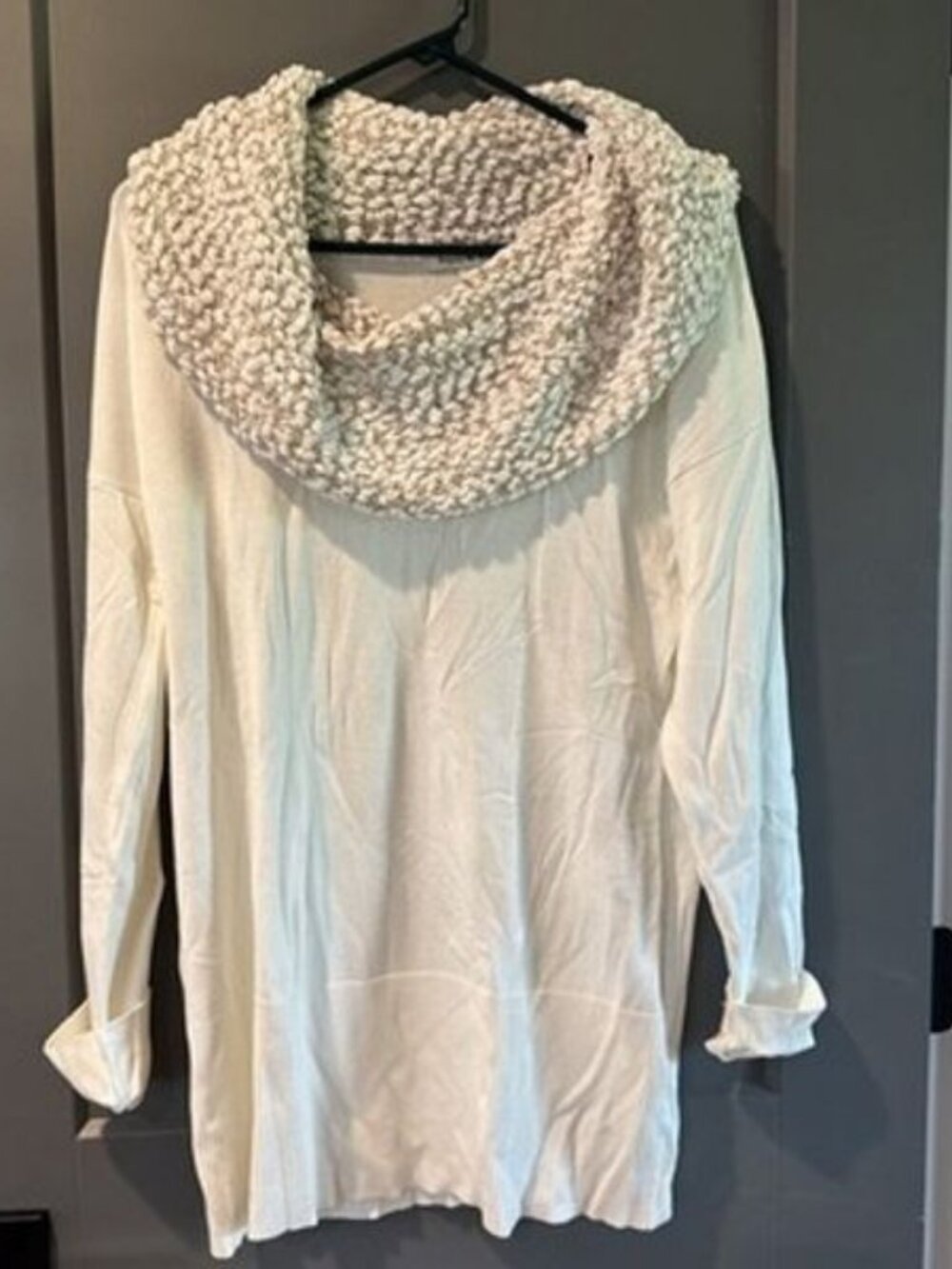 Studio Works White Ivory Gold Sequin Knit Sweater Size Large